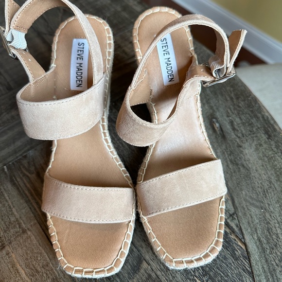 Steve  Madden Uri Espadrille Wedges 8.5 neutral - Picture 6 of 8